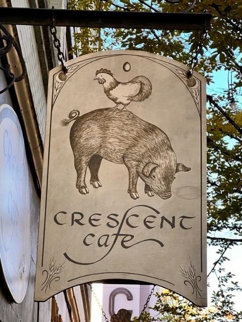 Photo of sign of Crescent Cafe restaurant in McMinville, OR